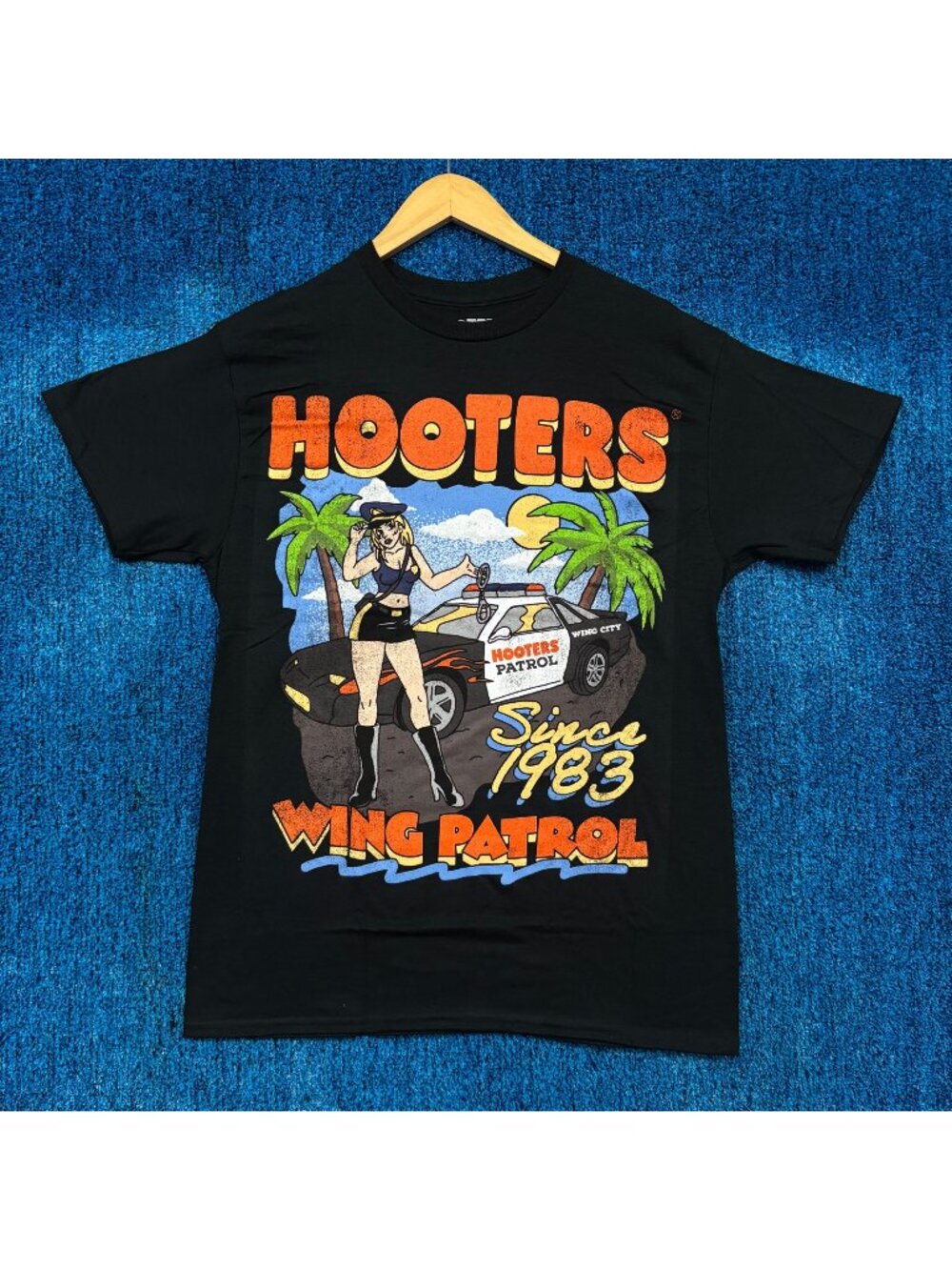 Hooters Wing Patrol Since 1983 T-Shirt Size Medium